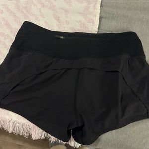 Black Speed up Lululemon shorts